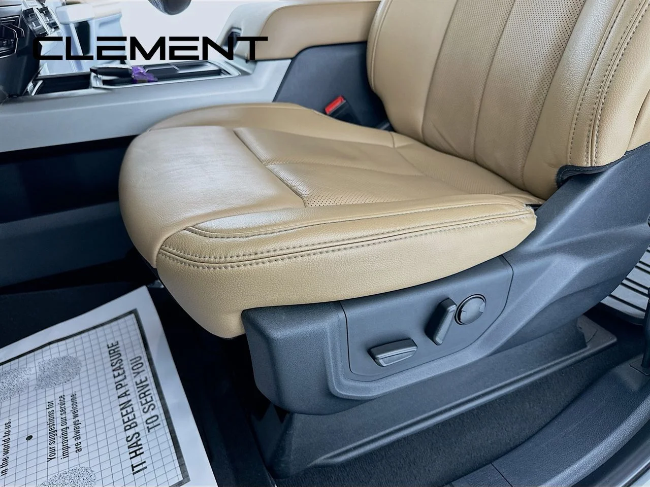 Certified Used 2022 Oxford White Ford Lariat image 29