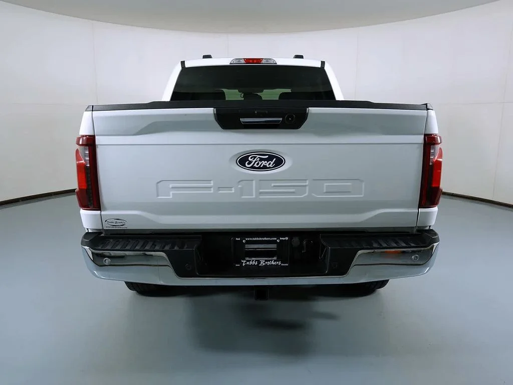 Used 2024 Oxford White Ford XLT image 6
