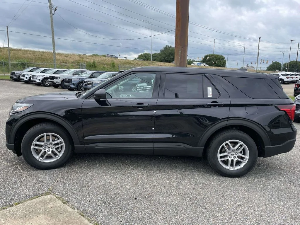 New 2026 Agate Black Metallic Ford Active 100A image 6