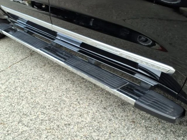 Used 2025 Black Chevrolet High Country image 5