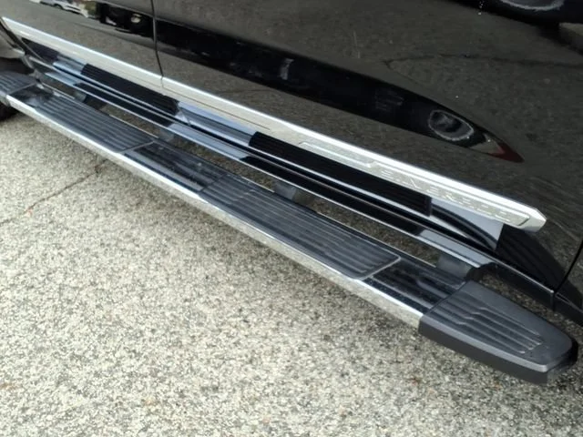 Used 2025 Black Chevrolet High Country image 5