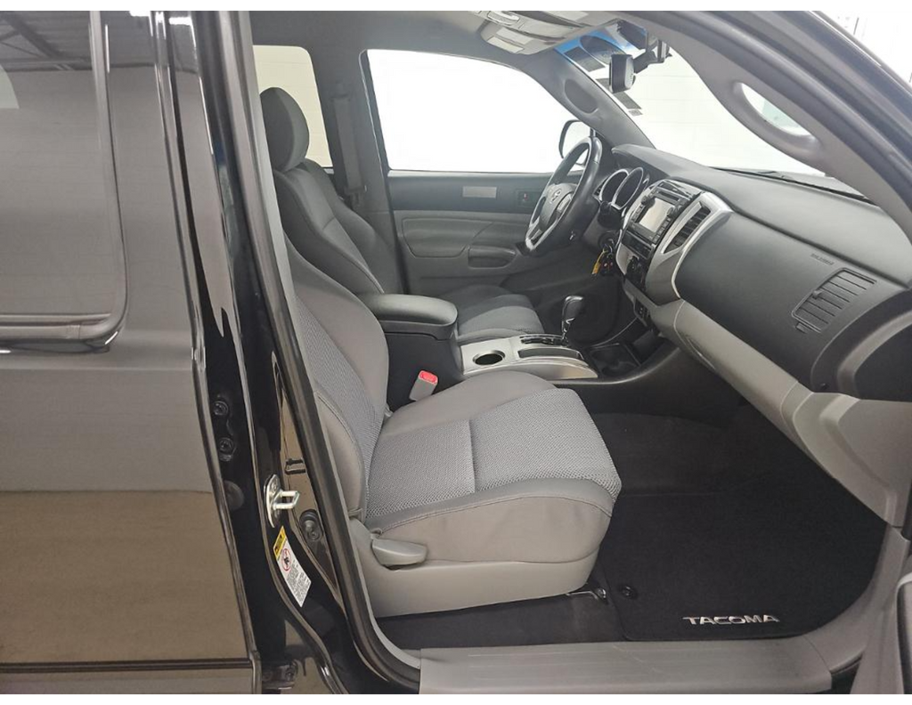Used 2013 Black Toyota Base image 5