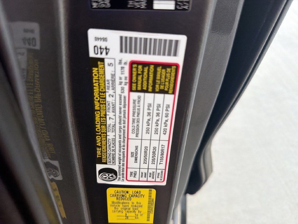 2025 Toyota Sienna Platinum - Photo 37