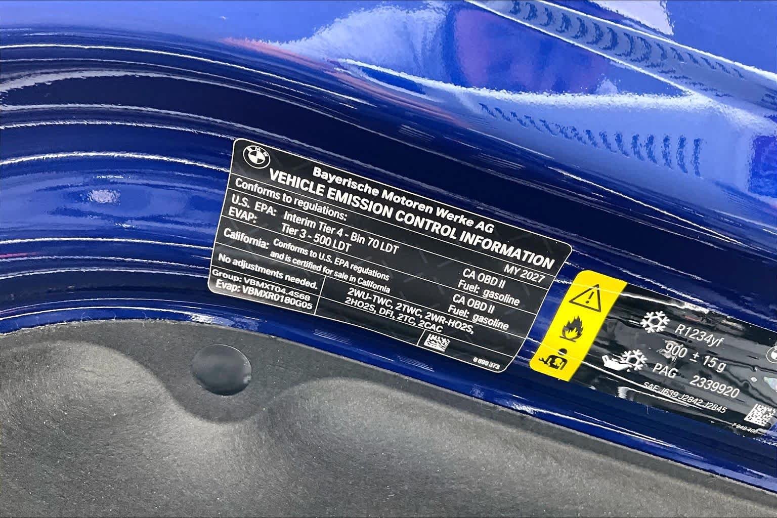 New 2027 Marina Bay Blue Metallic BMW M60i image 17