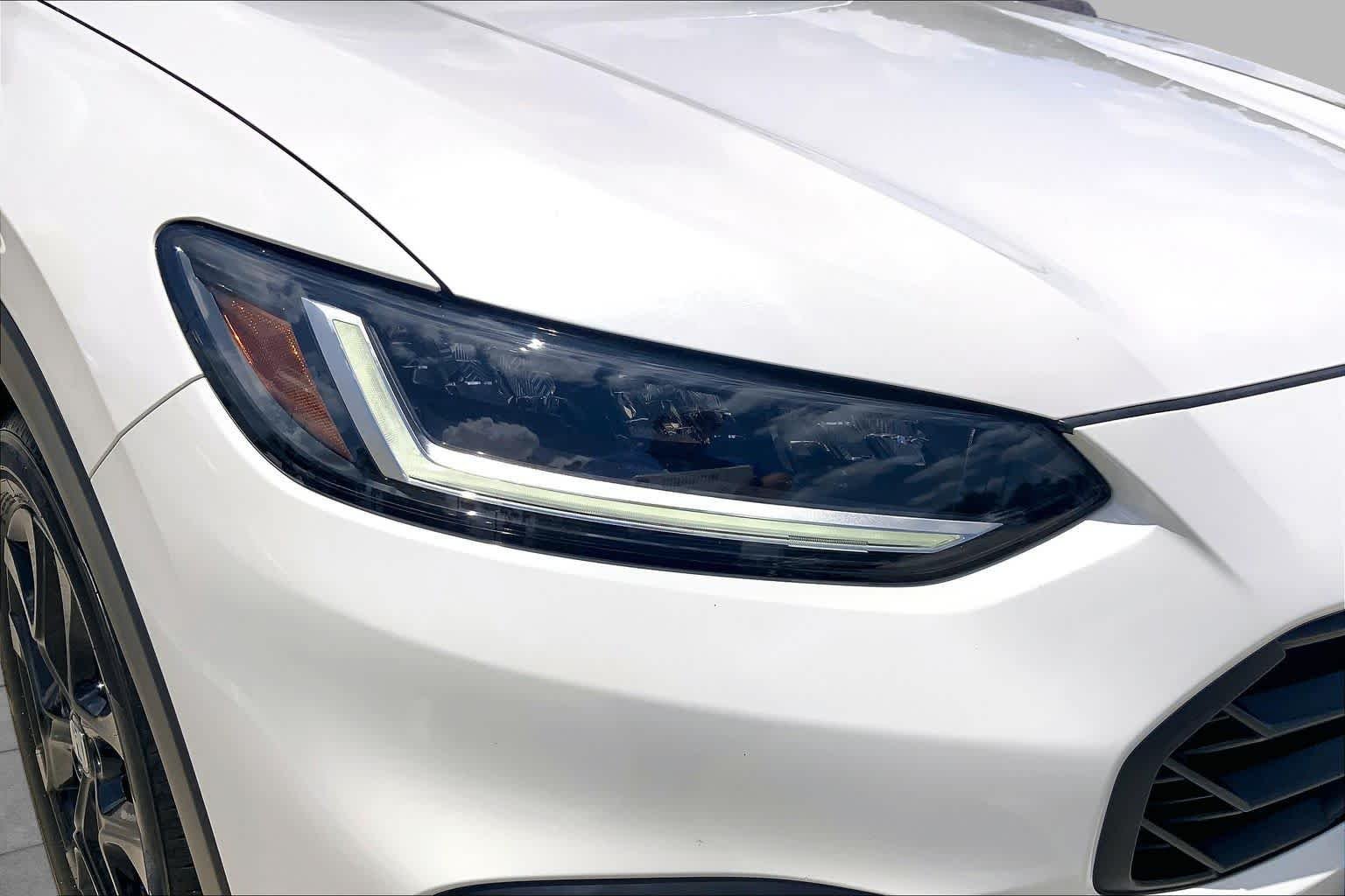Used 2025 Platinum White Pearl Honda Sport image 27