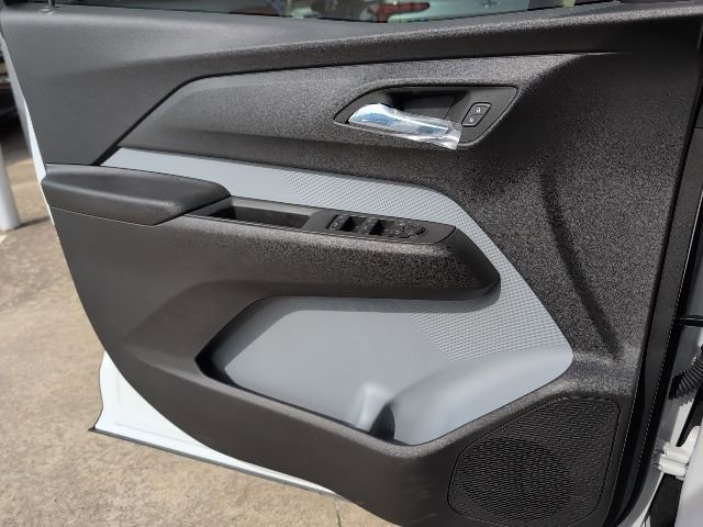 New 2027 Summit White Chevrolet LT image 13