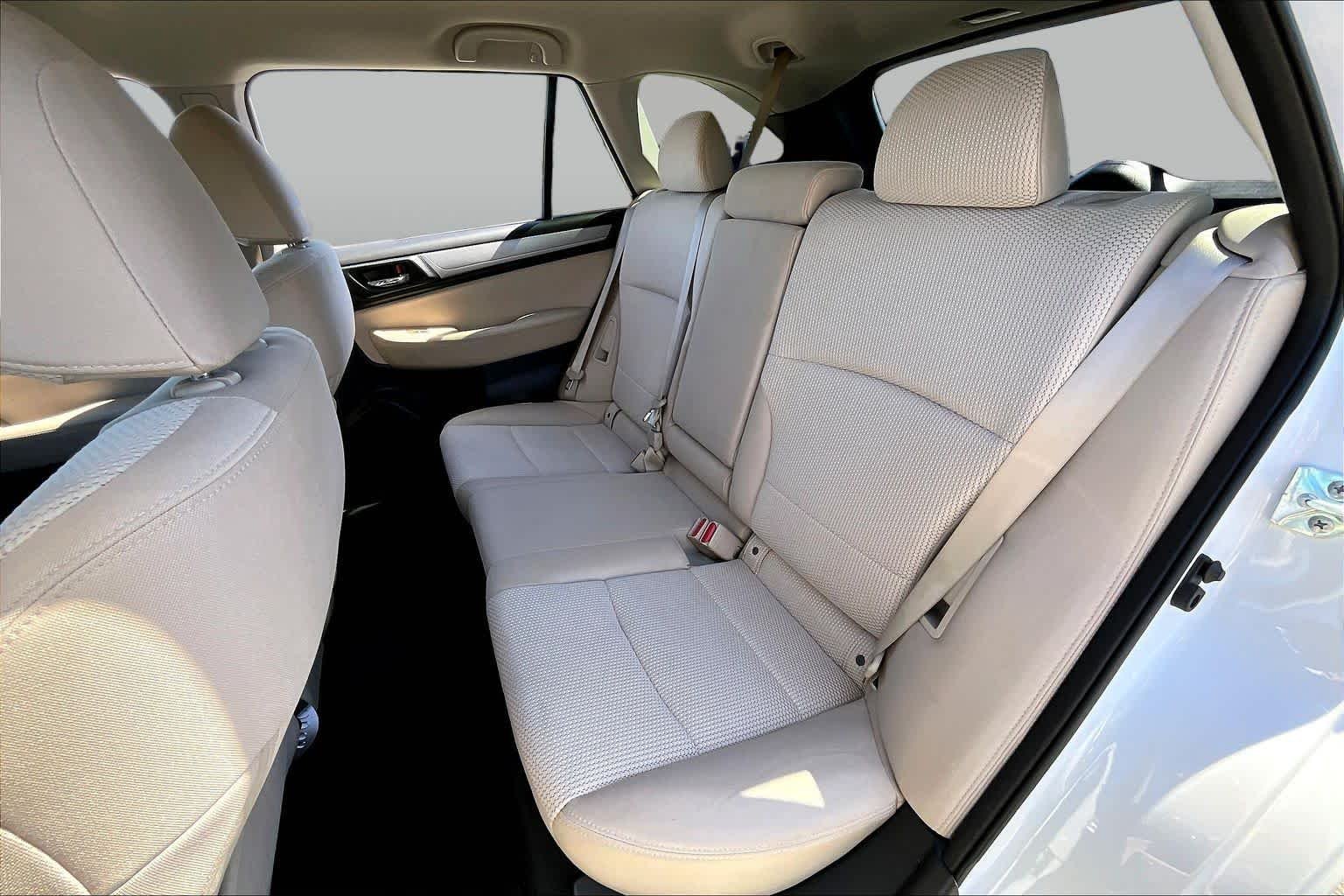 Used 2015 Crystal White Pearl Subaru 2.5i Premium image 20
