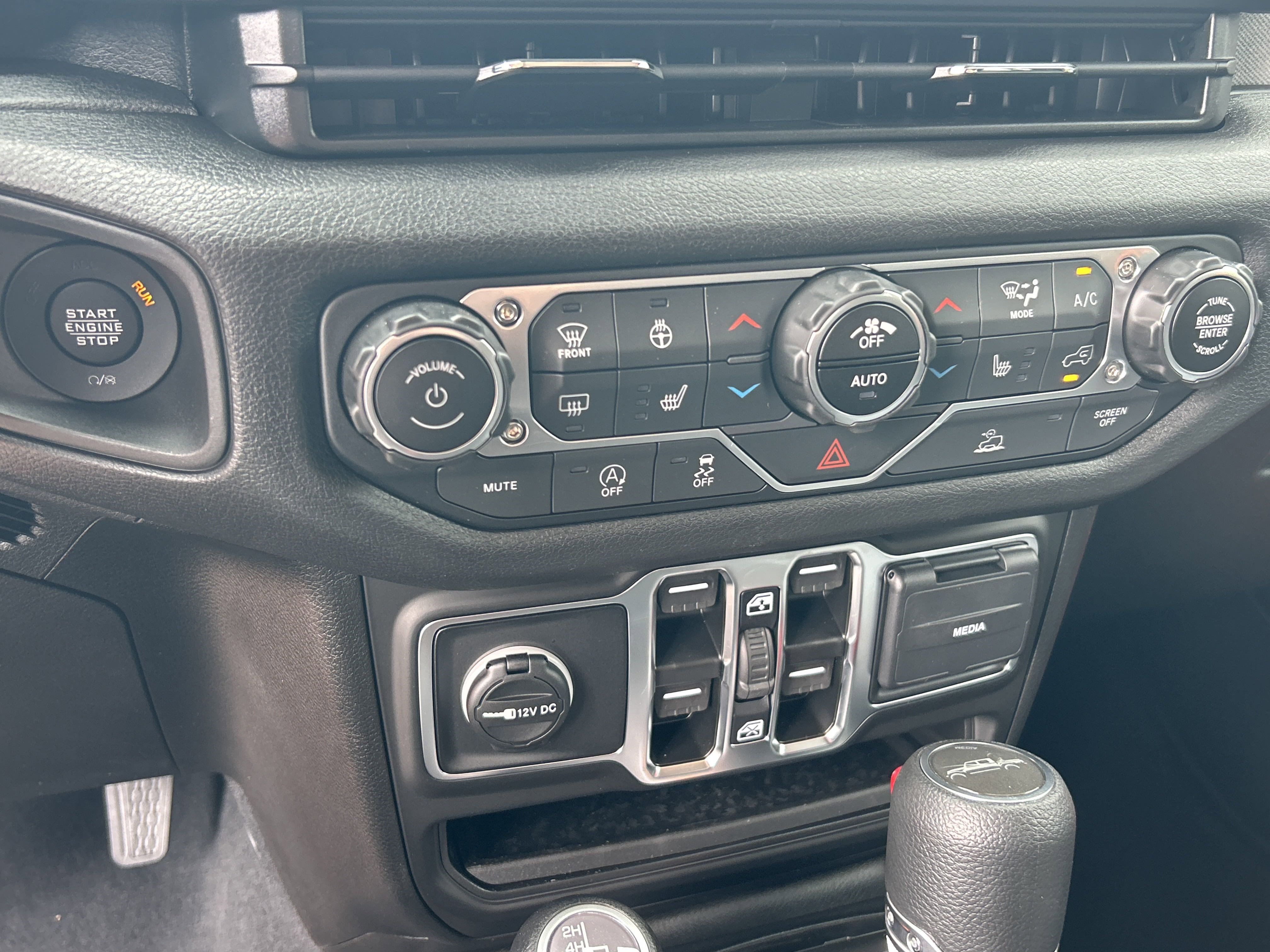 New 2025 Joose Exterior Paint Jeep Sport S image 26