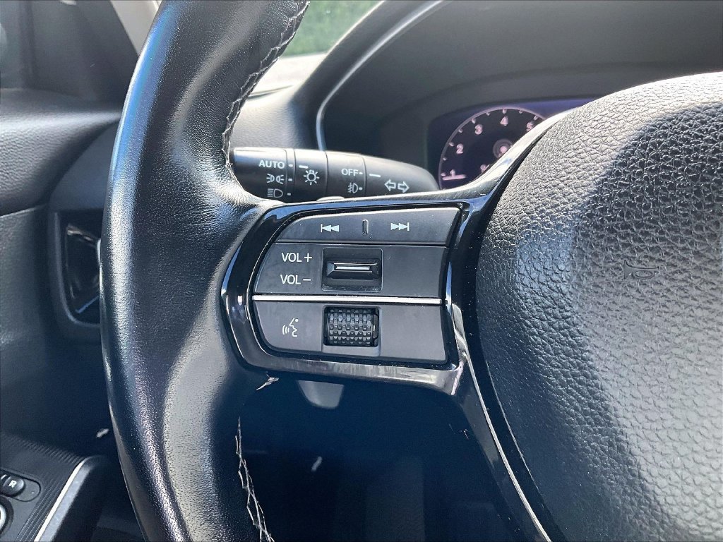 Used 2022 White Honda Touring image 23