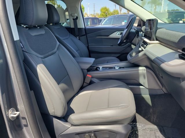 New 2026 Carbonized Gray Metallic Ford Active image 17
