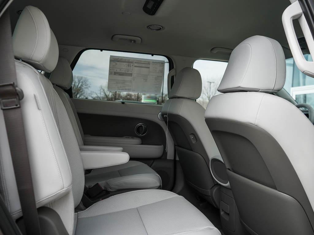 New 2026 Creamy White Pearl Hyundai SEL 7P AWD image 40