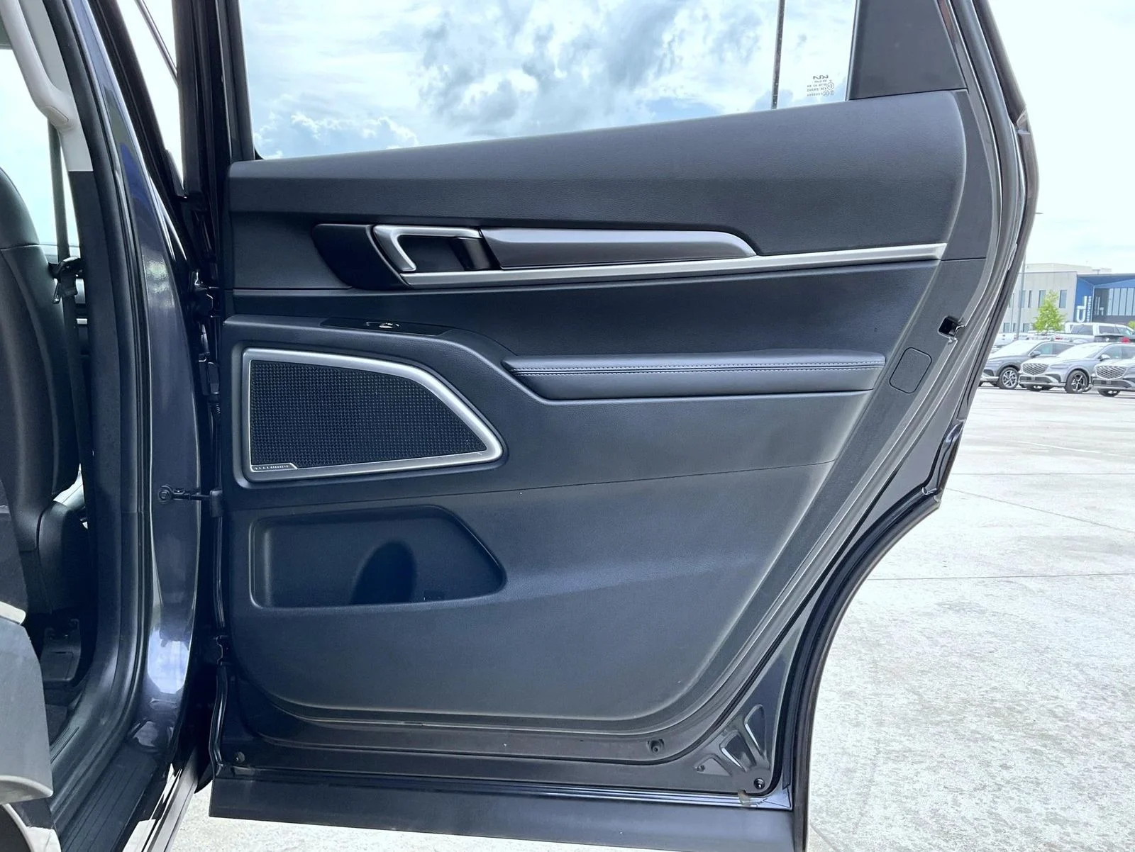 2025 Kia Telluride S - Photo 18