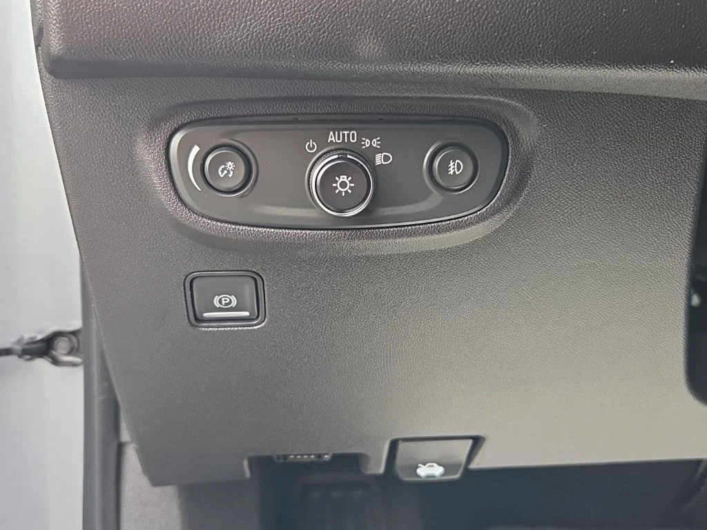 2023 GMC Terrain SLT - Photo 39