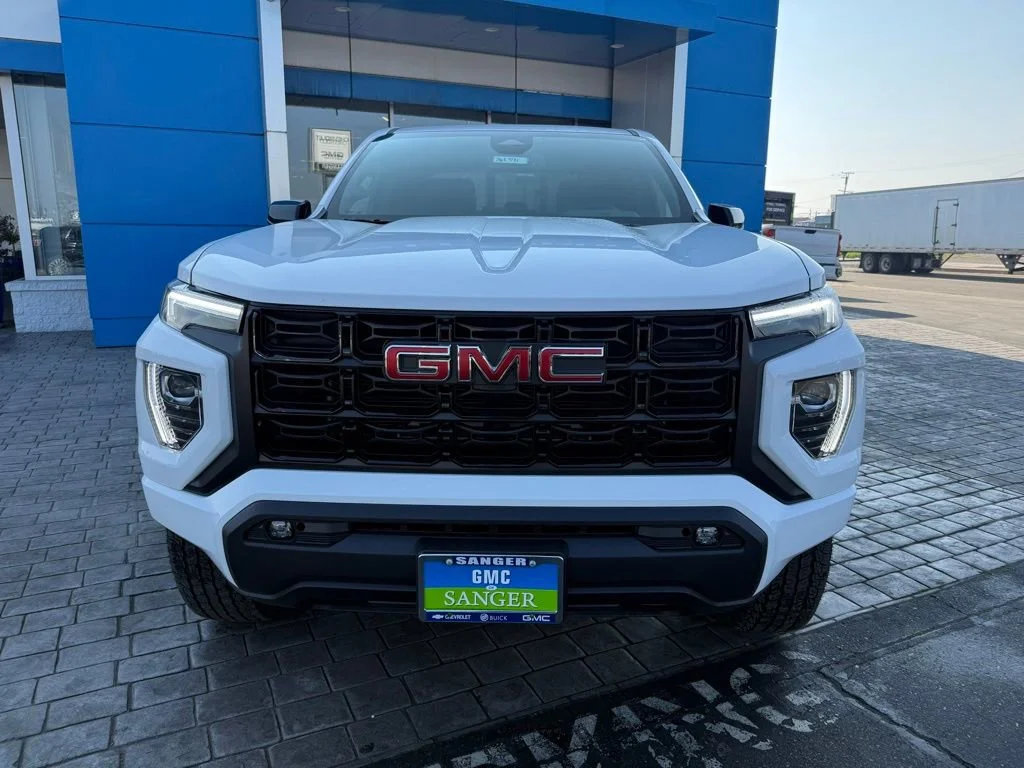 New 2026 Summit White GMC Elevation image 2