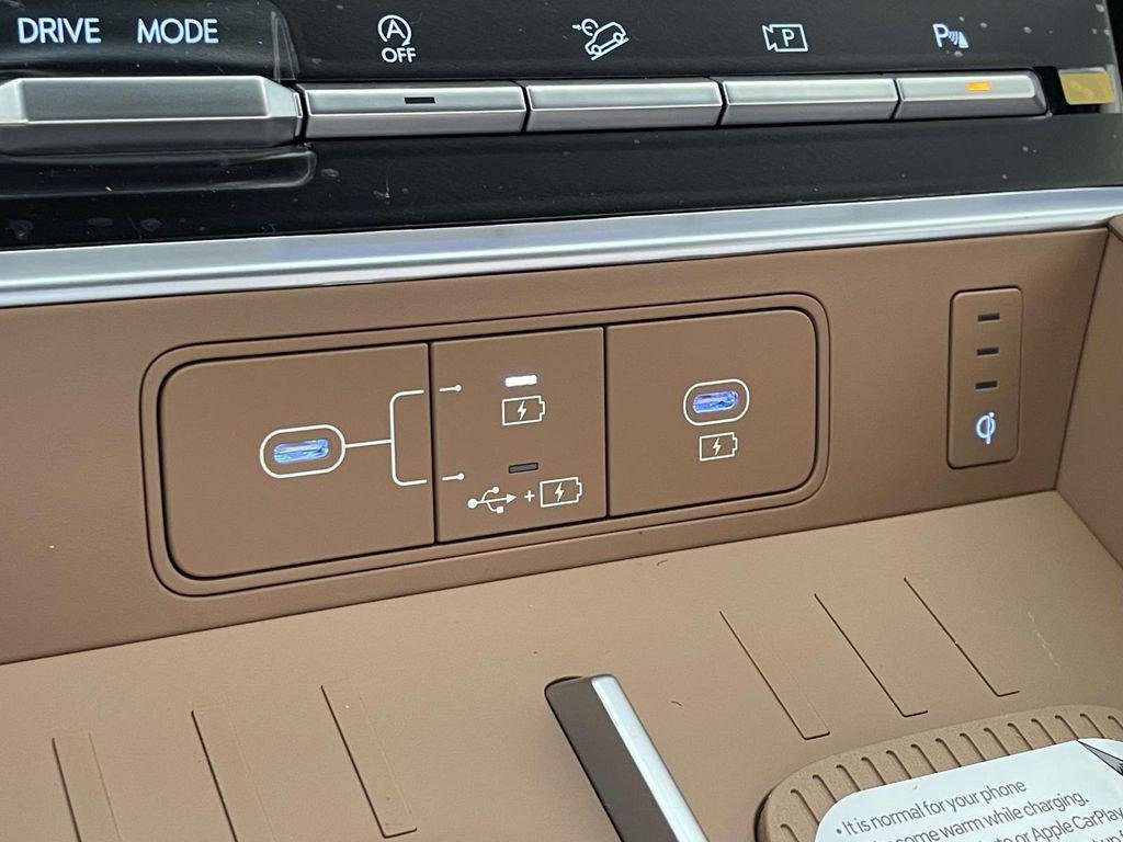 New 2026 White Hyundai Limited FWD image 34