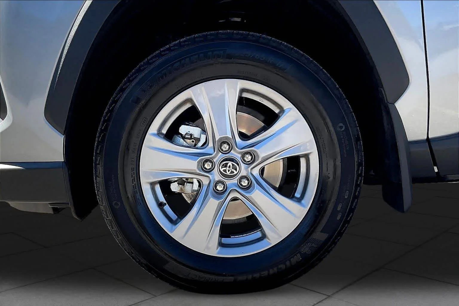 Used 2025 Silver Sky Metallic Toyota XLE image 11