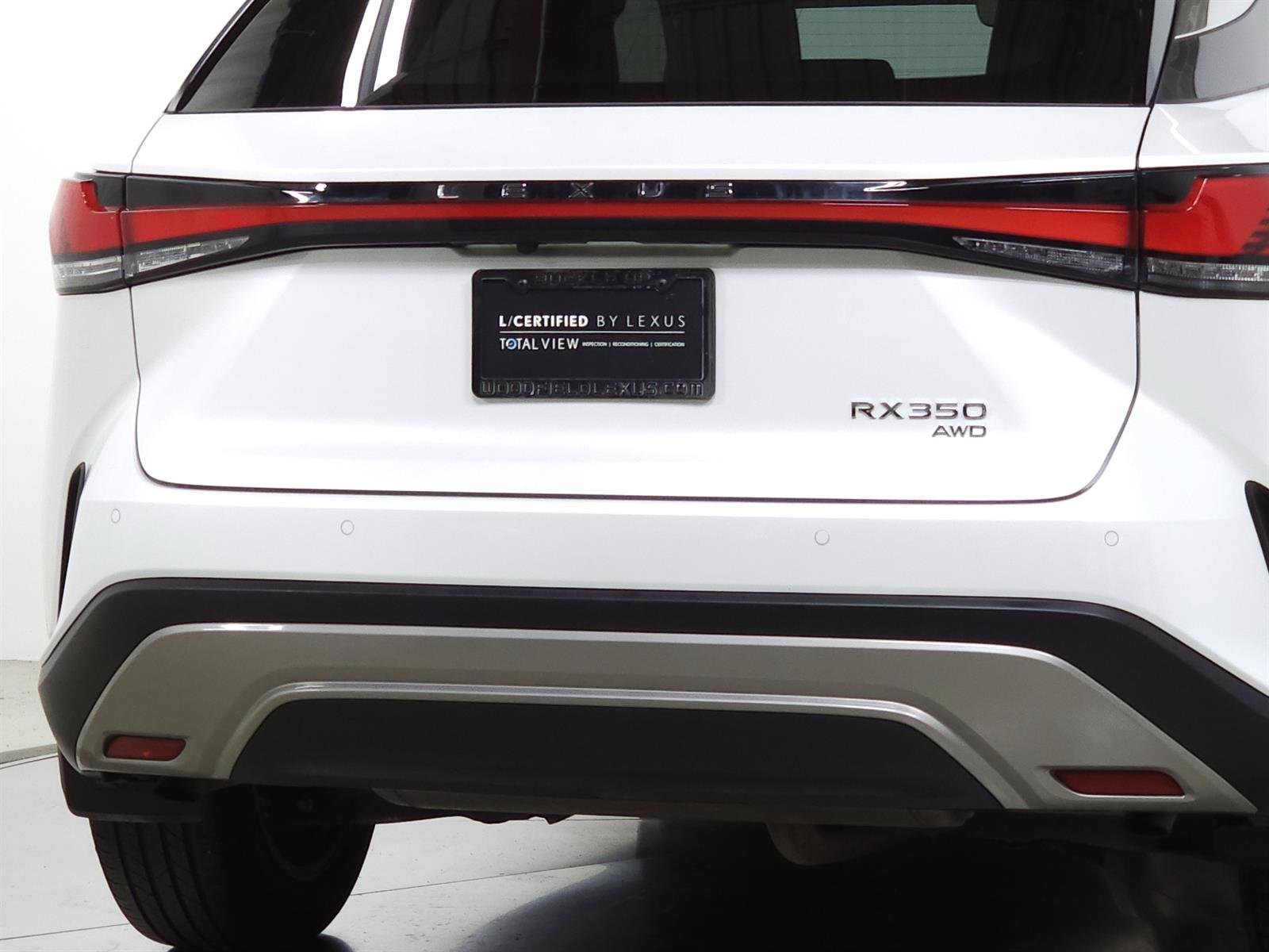 Used 2024 White Lexus PREMIUM image 9