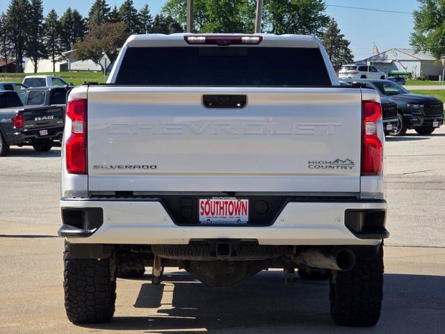Used 2021 Iridescent Pearl Tricoat Chevrolet High Country image 6