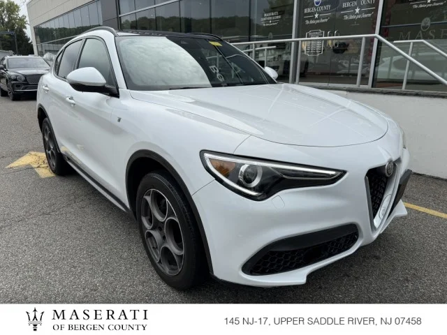2022 Alfa Romeo Stelvio Ti AWD's photo
