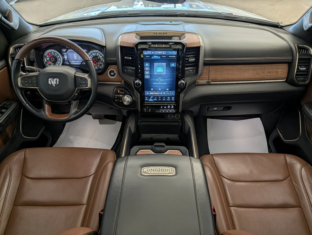 Used 2022 White RAM Limited Longhorn - - 4x4 - 5.7L HEMI V8 eTorque - Premium Leather - Backup Camera & More! - image 26