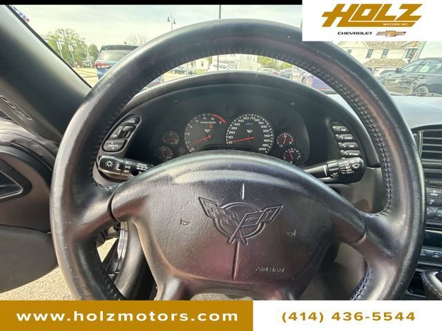 Used 2001 Black Chevrolet 2dr Convertible image 12