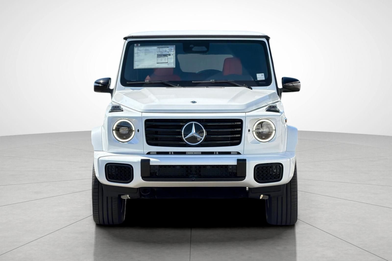 New 2027 MANUFAKTUR Moonlight White Metallic Mercedes-Benz G 580e image 8