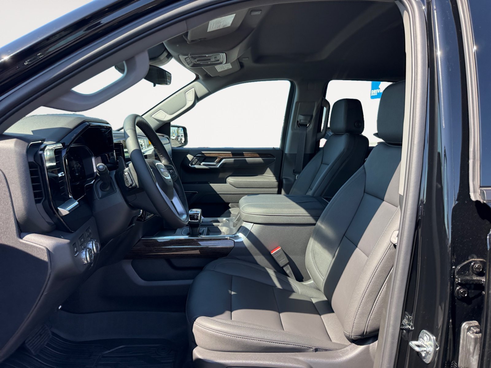 New 2026 Onyx Black GMC Elevation image 10