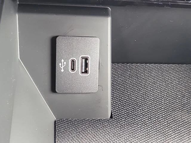 New 2026 Black Metallic Ford Lariat image 27