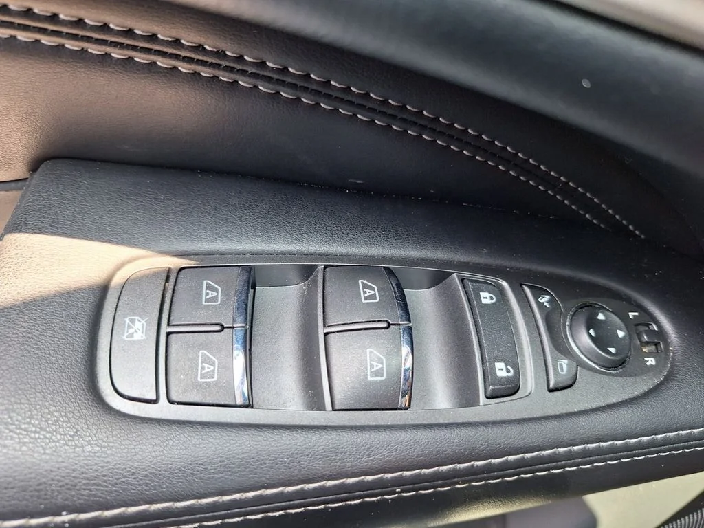 Used 2020 Blue INFINITI LUXE image 20