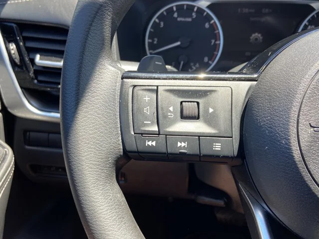 Certified Used 2022 Gun Metallic Nissan SV image 17