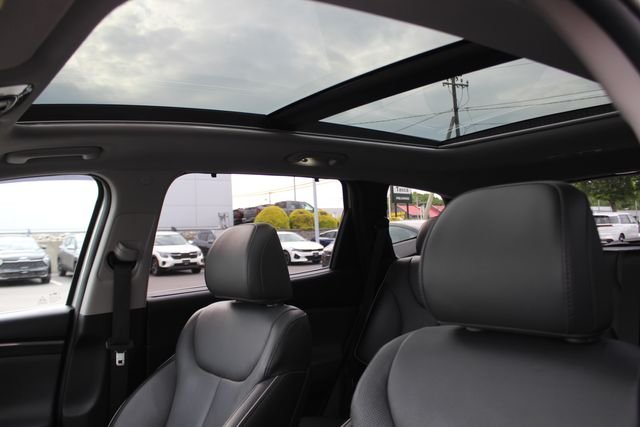 Used 2022 Silver Hyundai SEL image 22