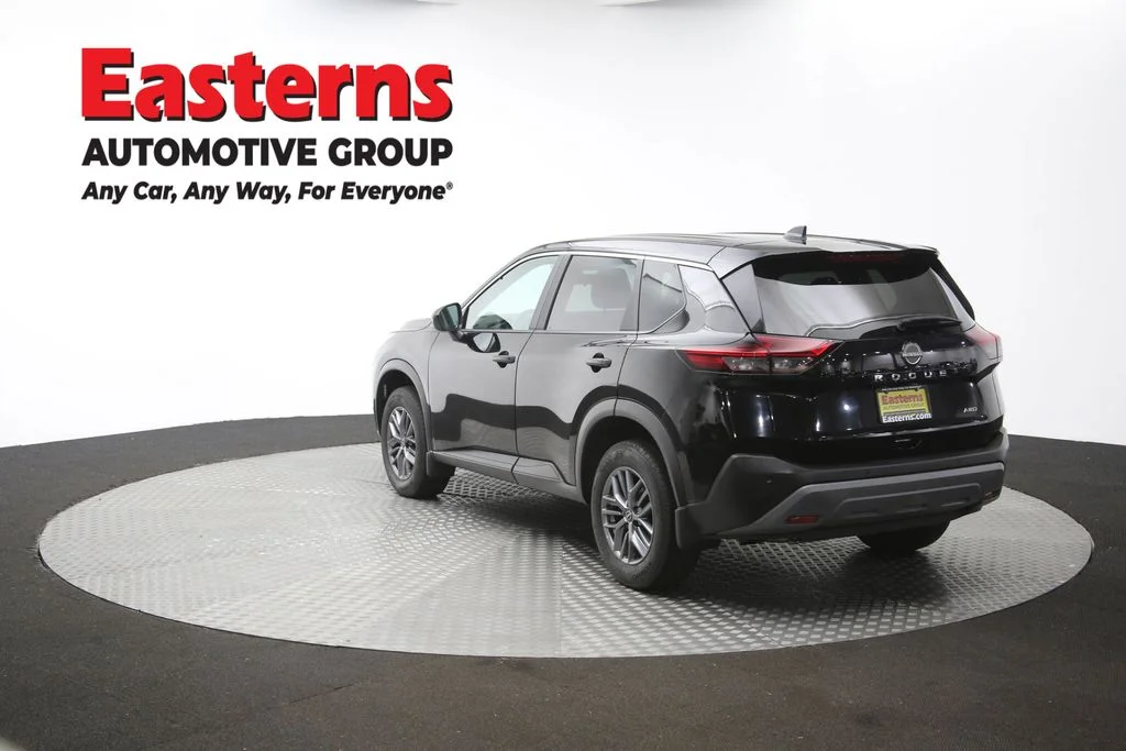 Used 2023 Black Nissan S image 60