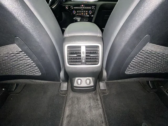 Used 2022 White Kia EX image 28