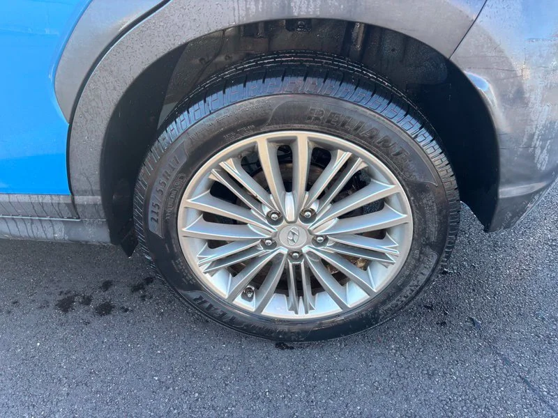 Used 2018 Blue Hyundai SEL image 14