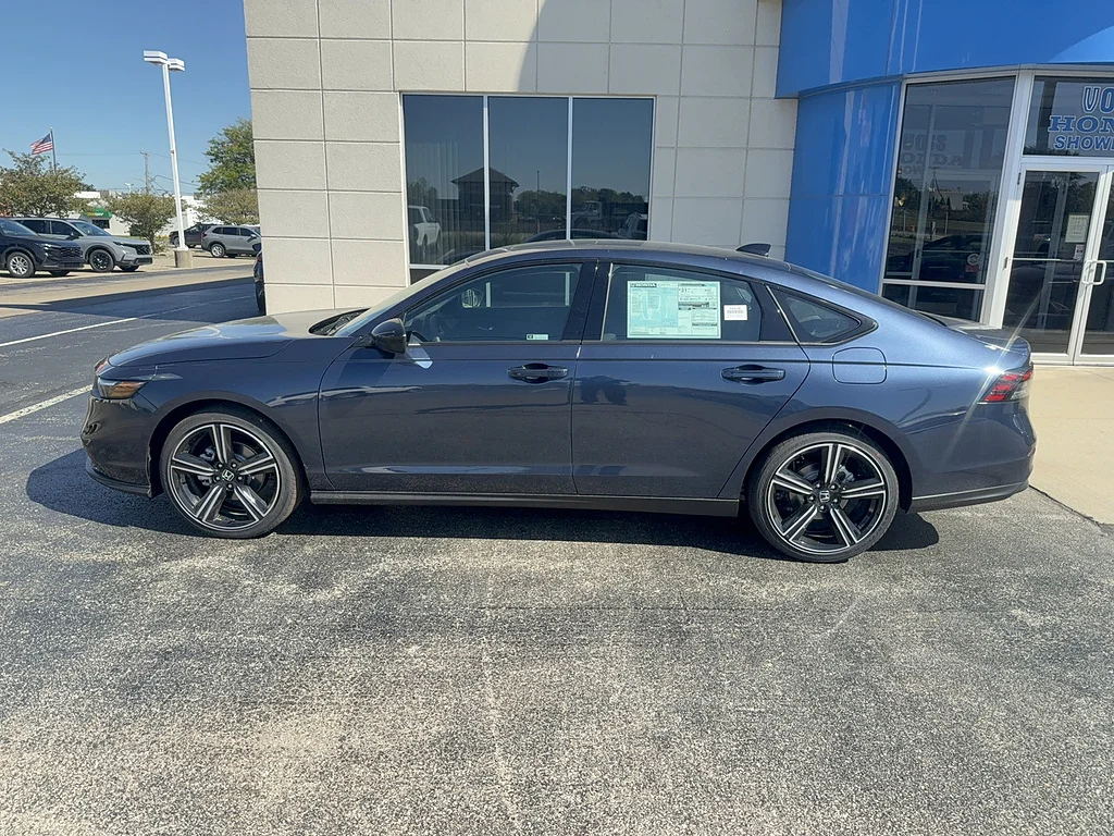 2026 Honda Accord Sedan SE, photo 8 of 12