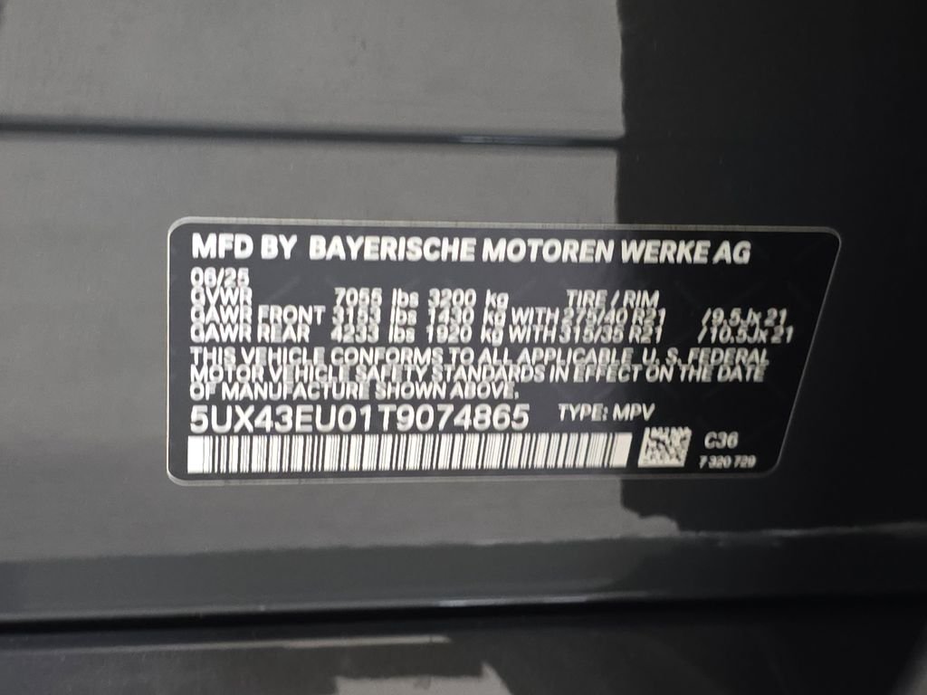 Used 2026 Dravit Grey Metallic BMW xDrive50e image 34