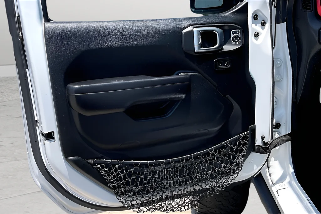 Used 2021 White Jeep Unlimited Rubicon image 16