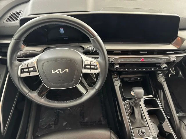 Used 2024 White Kia S image 24