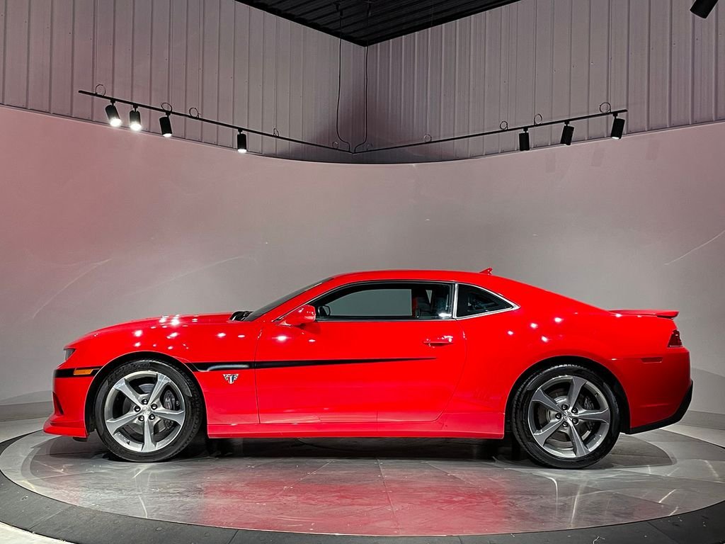 Used 2015 Red Chevrolet SS image 32
