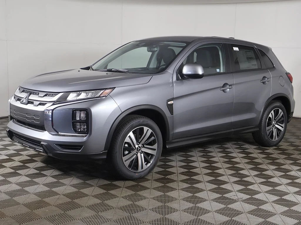 New 2026 Gray Mitsubishi 2.0 ES image 5