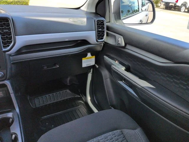New 2026 Oxford White Ford XL image 17