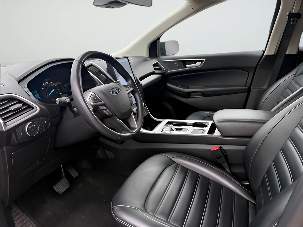 Used 2022 Green Ford SEL image 9