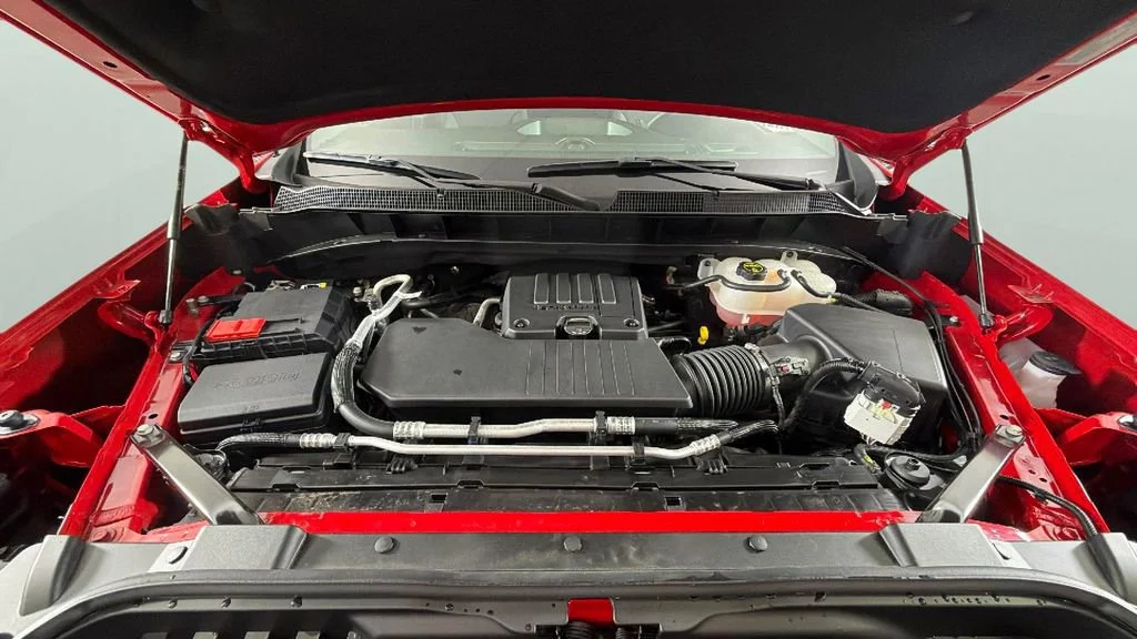 Used 2025 Red Hot Chevrolet Custom image 35