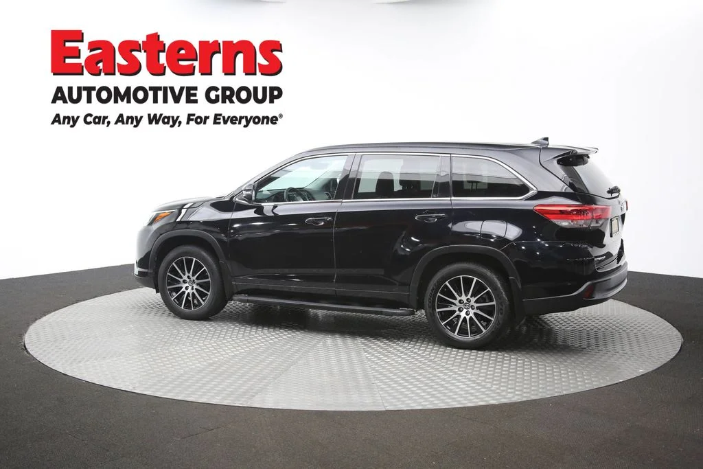 Used 2018 Black Toyota SE image 63