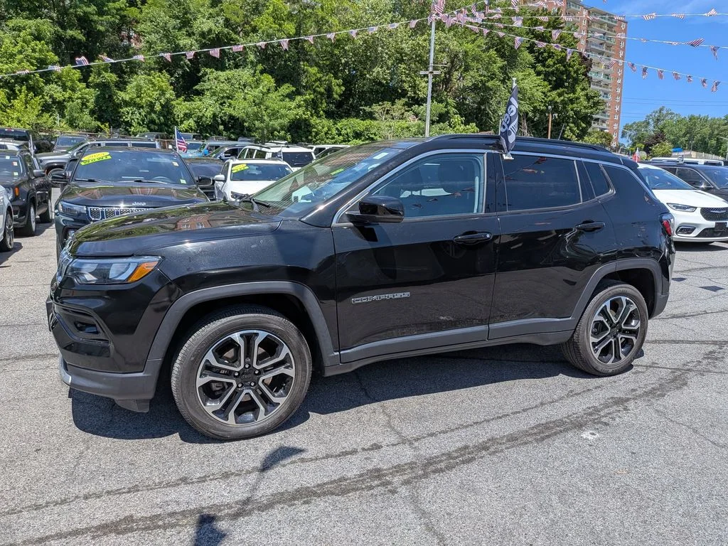 Used 2022 Black Jeep Limited image 10