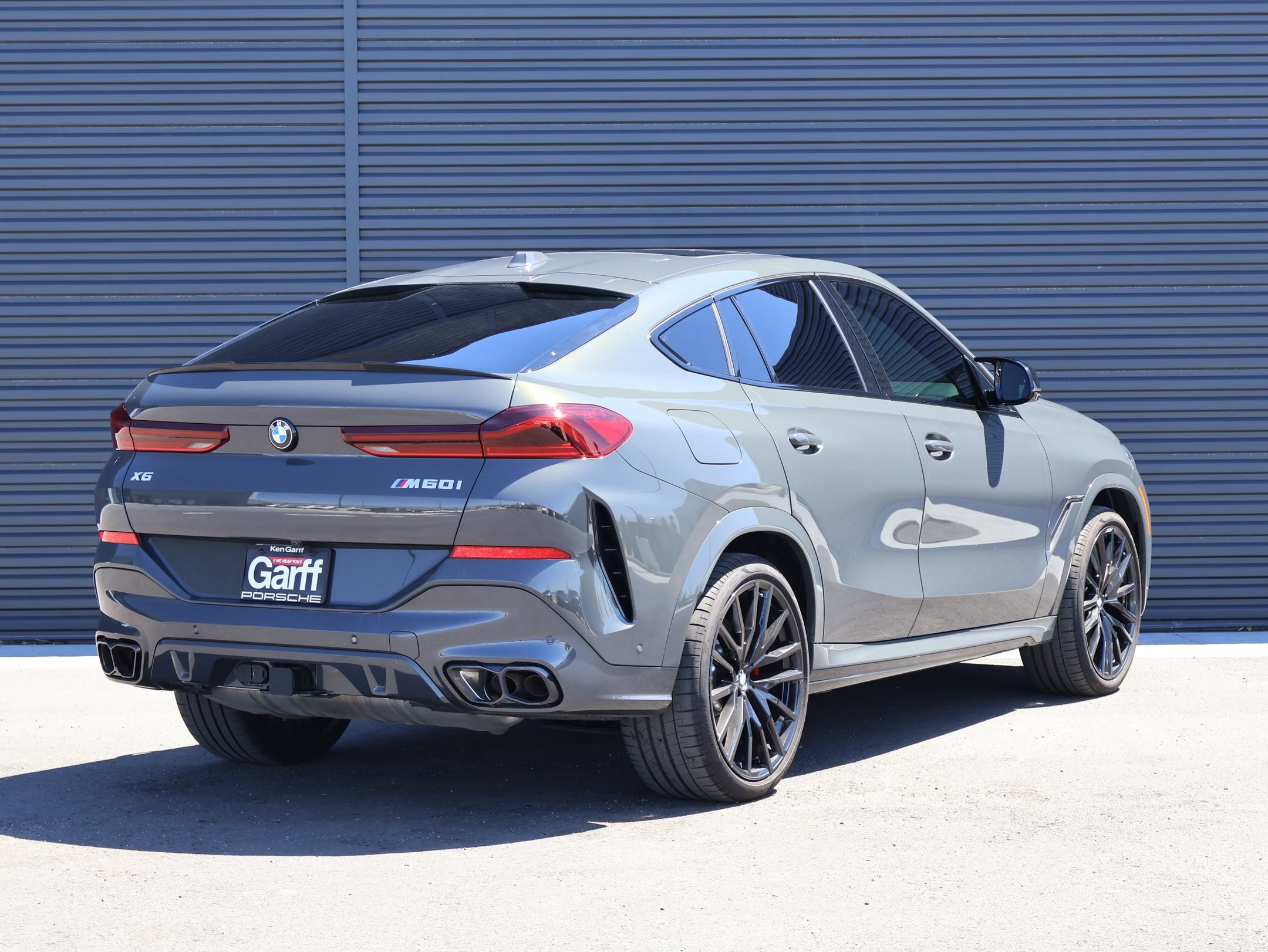 Used 2026 Dravit Grey Metallic BMW M60i image 5