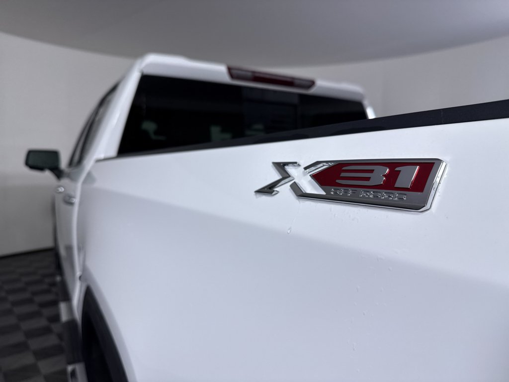 Used 2024 Summit White GMC SLT image 25