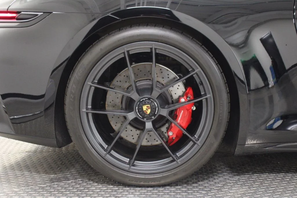 2026 Porsche 911 GTS - Photo 11