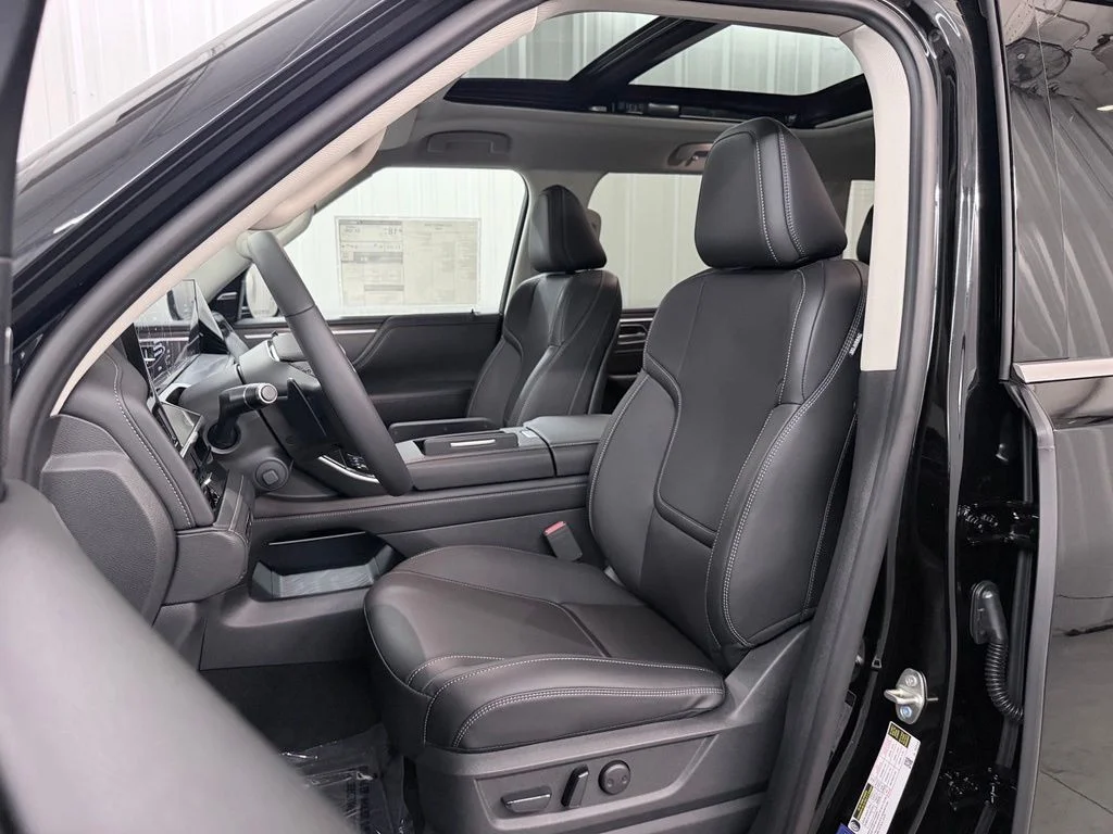 New 2027 BLACK OBSIDIAN INFINITI Pure 2WD image 15