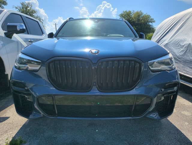 Used 2023 Blue BMW sDrive40i image 2